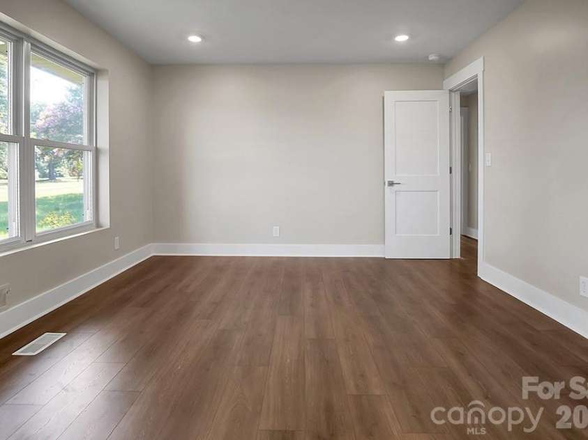 238 Davis Road, Shelby, NC 28152.  MLS# CAR4410048, YatesRealty ID 40758. 