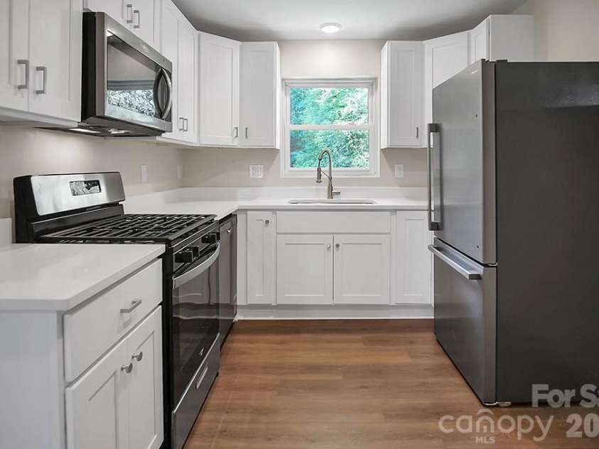 238 Davis Road, Shelby, NC 28152.  MLS# CAR4410048, YatesRealty ID 40758. 