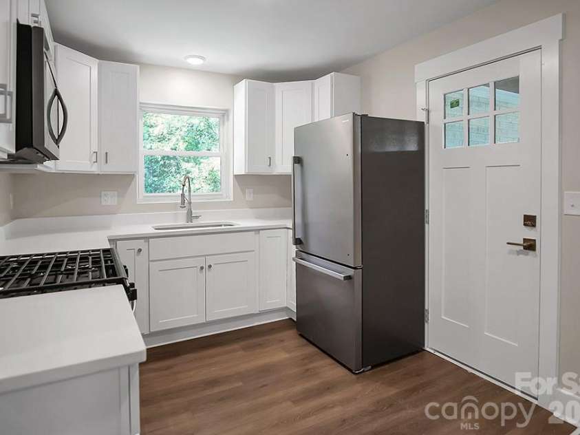 238 Davis Road, Shelby, NC 28152.  MLS# CAR4410048, YatesRealty ID 40758. 