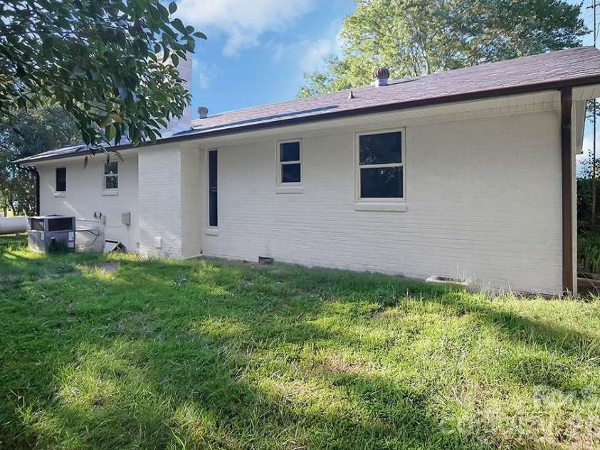 238 Davis Road, Shelby, NC 28152.  MLS# CAR4410048, YatesRealty ID 40758. 