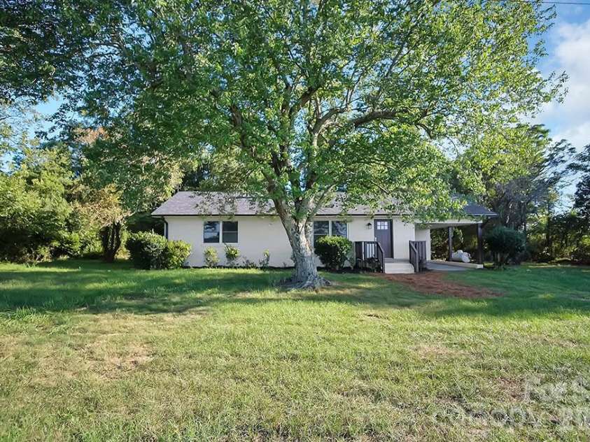 238 Davis Road, Shelby, NC 28152.  MLS# CAR4410048, YatesRealty ID 40758. 