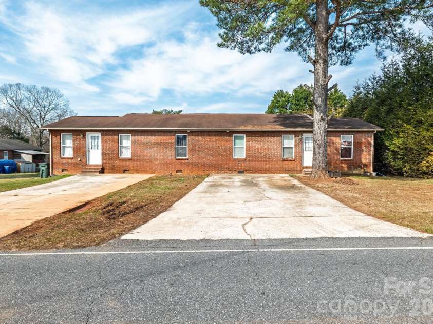 3761 Herman Sipe Road, Conover, NC 28613.  MLS# CAR4354457, YatesRealty ID 4076. 