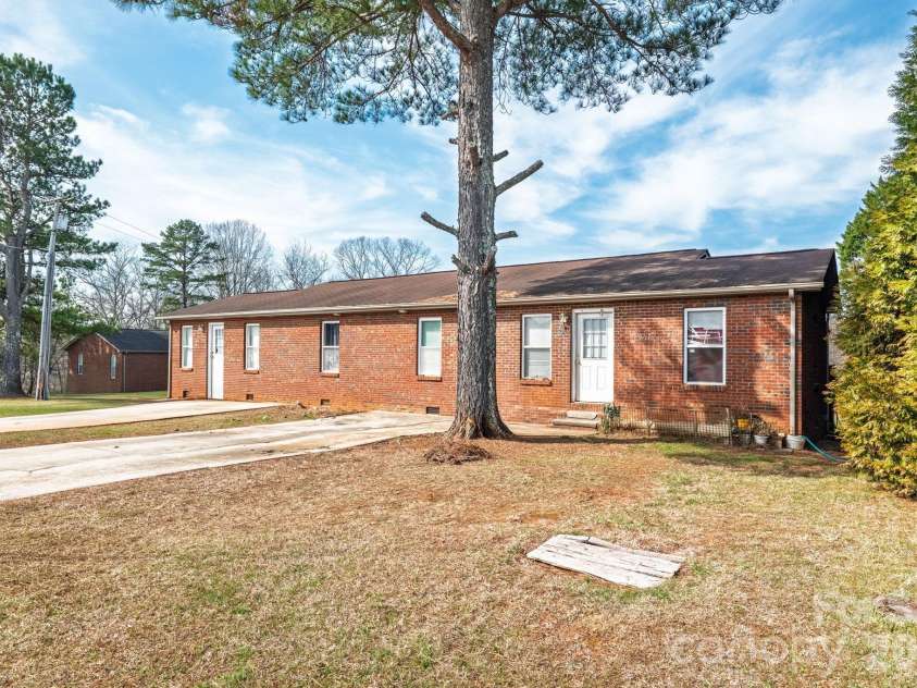 3761 Herman Sipe Road, Conover, NC 28613.  MLS# CAR4354457, YatesRealty ID 4076. 