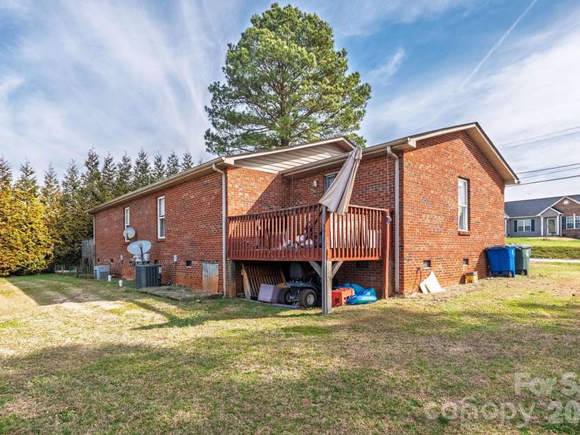 3761 Herman Sipe Road, Conover, NC 28613.  MLS# CAR4354457, YatesRealty ID 4076. 