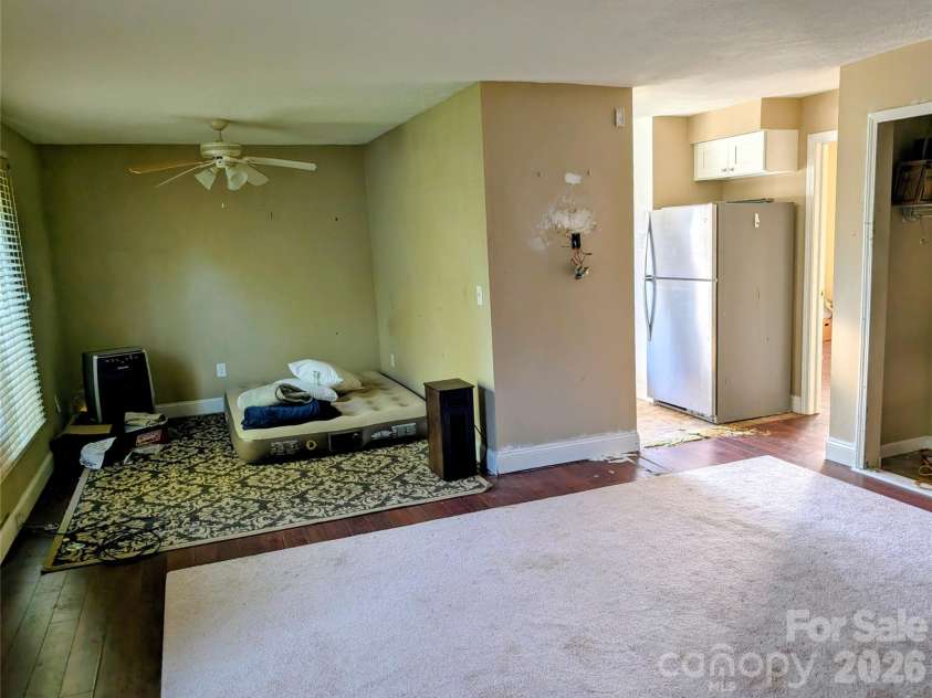 75 Jolly Lane, Hendersonville, NC 28739.  MLS# CAR4409830, YatesRealty ID 40761. 