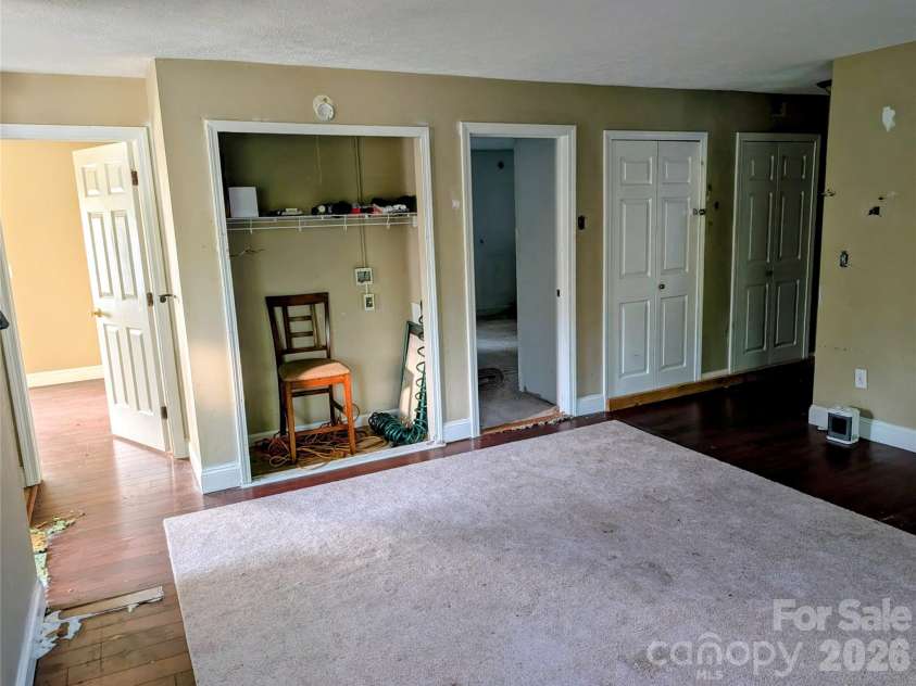 75 Jolly Lane, Hendersonville, NC 28739.  MLS# CAR4409830, YatesRealty ID 40761. 