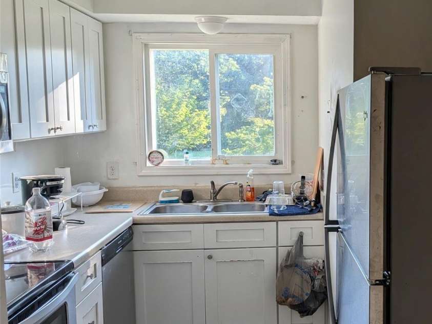 75 Jolly Lane, Hendersonville, NC 28739.  MLS# CAR4409830, YatesRealty ID 40761. 