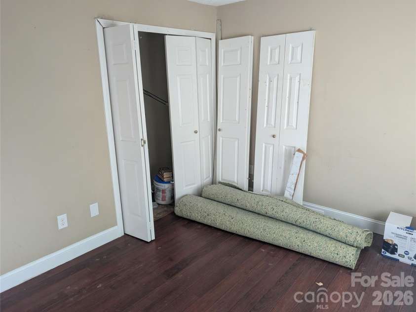 75 Jolly Lane, Hendersonville, NC 28739.  MLS# CAR4409830, YatesRealty ID 40761. 