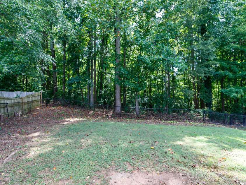 138 Pheasant Ridge Circle, York, SC 29745.  MLS# CAR4410268, YatesRealty ID 40763. 