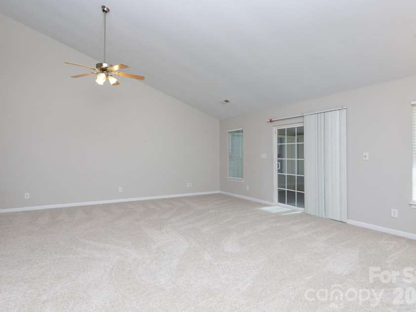 138 Pheasant Ridge Circle, York, SC 29745.  MLS# CAR4410268, YatesRealty ID 40763. 