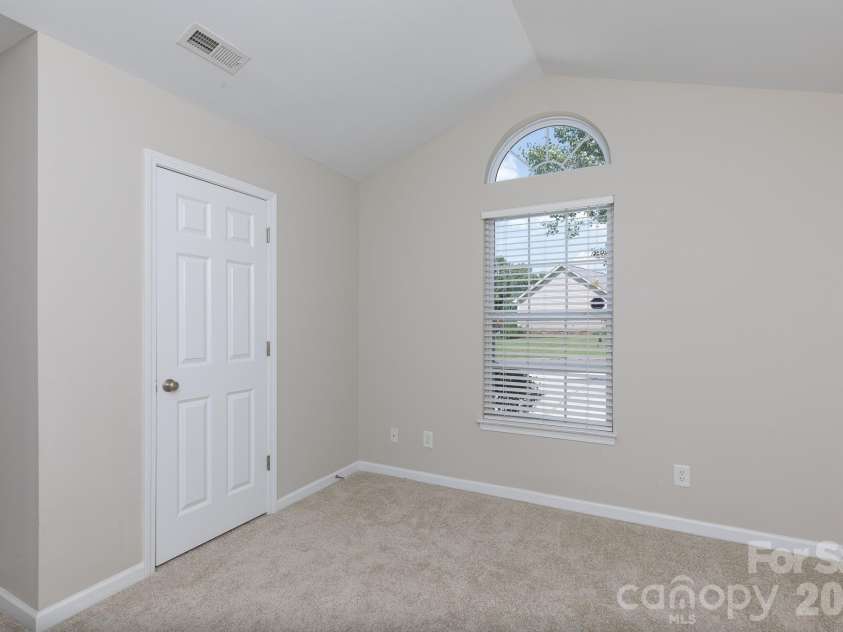 138 Pheasant Ridge Circle, York, SC 29745.  MLS# CAR4410268, YatesRealty ID 40763. 