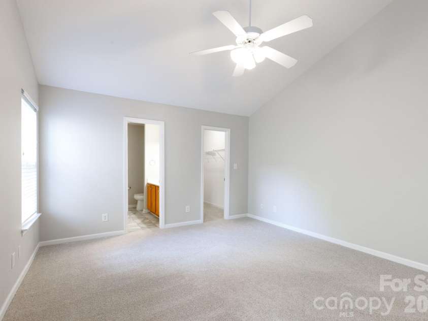 138 Pheasant Ridge Circle, York, SC 29745.  MLS# CAR4410268, YatesRealty ID 40763. 