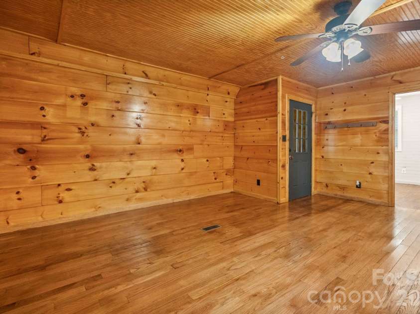 232 New Hope Way, Marion, NC 28752.  MLS# CAR4409290, YatesRealty ID 40767. 