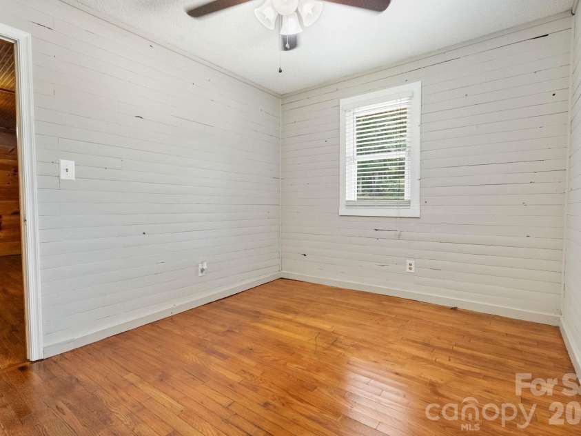 232 New Hope Way, Marion, NC 28752.  MLS# CAR4409290, YatesRealty ID 40767. 