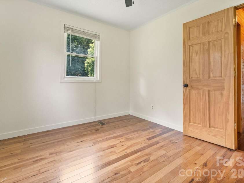 232 New Hope Way, Marion, NC 28752.  MLS# CAR4409290, YatesRealty ID 40767. 