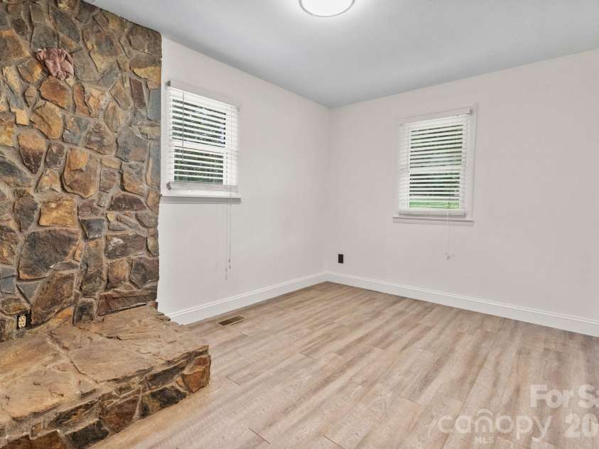 232 New Hope Way, Marion, NC 28752.  MLS# CAR4409290, YatesRealty ID 40767. 