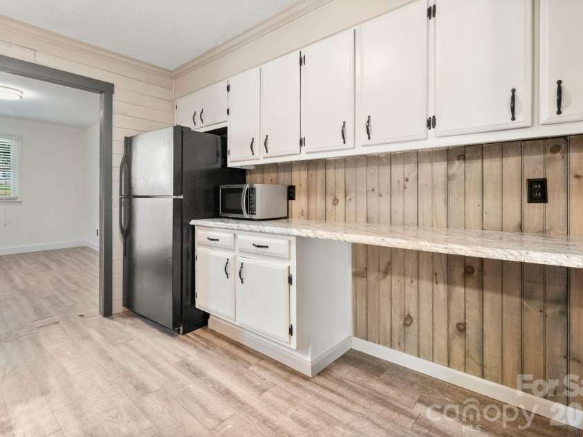 232 New Hope Way, Marion, NC 28752.  MLS# CAR4409290, YatesRealty ID 40767. 
