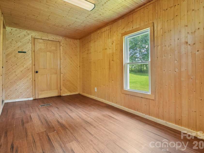 232 New Hope Way, Marion, NC 28752.  MLS# CAR4409290, YatesRealty ID 40767. 