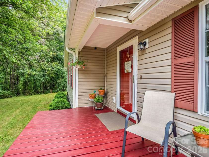 18 Buckle Ridge, Weaverville, NC 28787.  MLS# CAR4409607, YatesRealty ID 40769. 