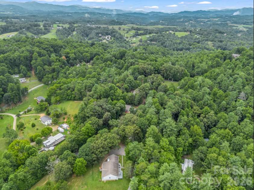 18 Buckle Ridge, Weaverville, NC 28787.  MLS# CAR4409607, YatesRealty ID 40769. 