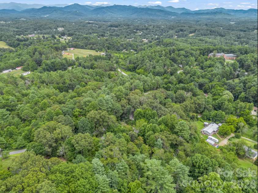 18 Buckle Ridge, Weaverville, NC 28787.  MLS# CAR4409607, YatesRealty ID 40769. 
