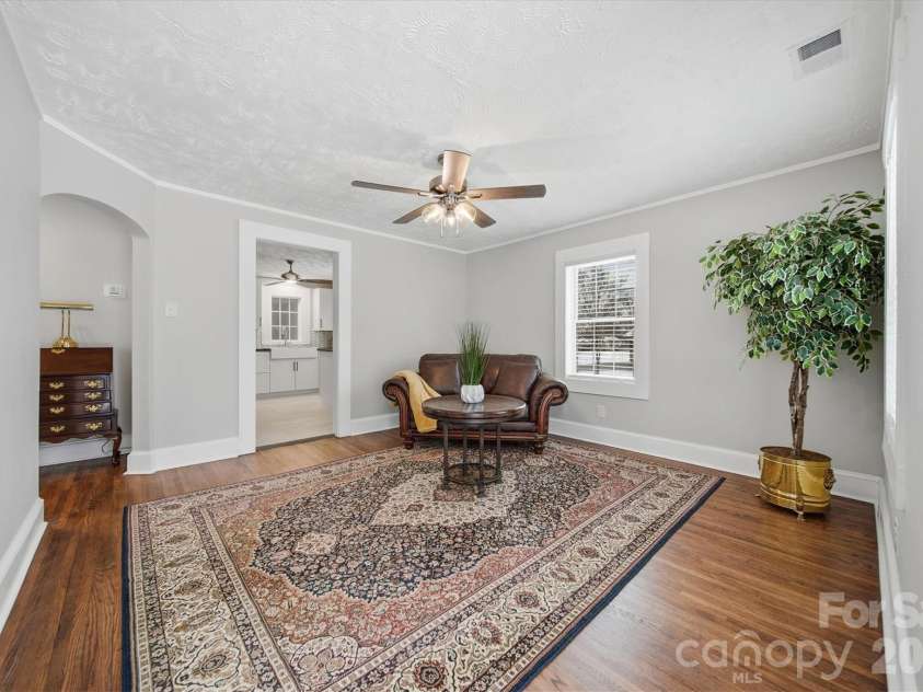 3410 25th Avenue, Hickory, NC 28601.  MLS# CAR4344048, YatesRealty ID 4077. 