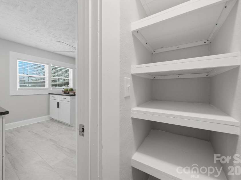 3410 25th Avenue, Hickory, NC 28601.  MLS# CAR4344048, YatesRealty ID 4077. 