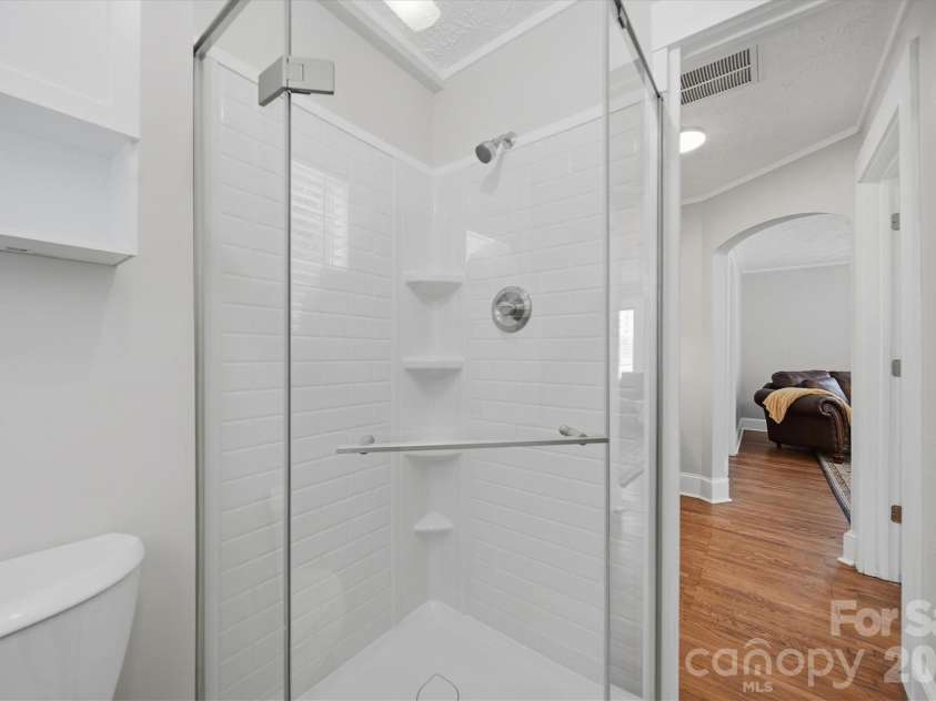 3410 25th Avenue, Hickory, NC 28601.  MLS# CAR4344048, YatesRealty ID 4077. 