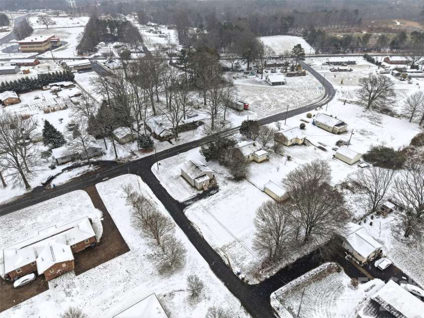 3410 25th Avenue, Hickory, NC 28601.  MLS# CAR4344048, YatesRealty ID 4077. 