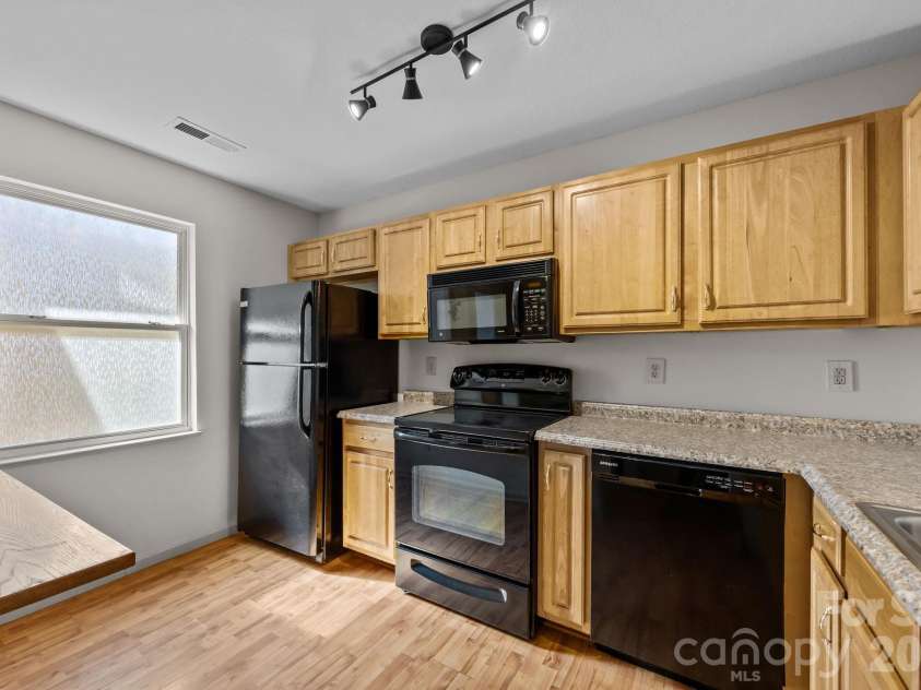 704 Carlyle Way, Asheville, NC 28803.  MLS# CAR4353241, YatesRealty ID 4077. 