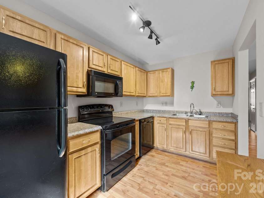 704 Carlyle Way, Asheville, NC 28803.  MLS# CAR4353241, YatesRealty ID 4077. 