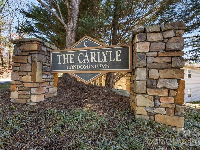 704 Carlyle Way, Asheville, NC 28803.  MLS# CAR4353241, YatesRealty ID 4077. 