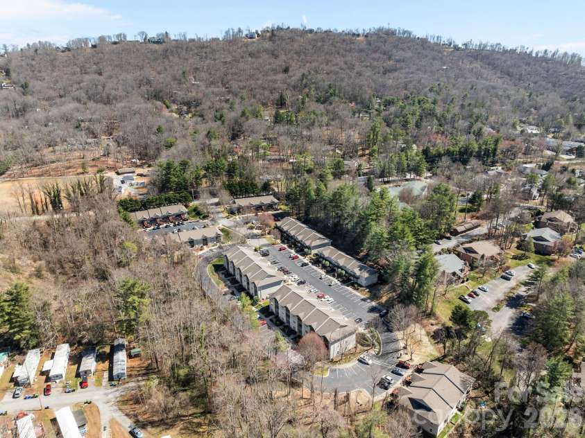 704 Carlyle Way, Asheville, NC 28803.  MLS# CAR4353241, YatesRealty ID 4077. 