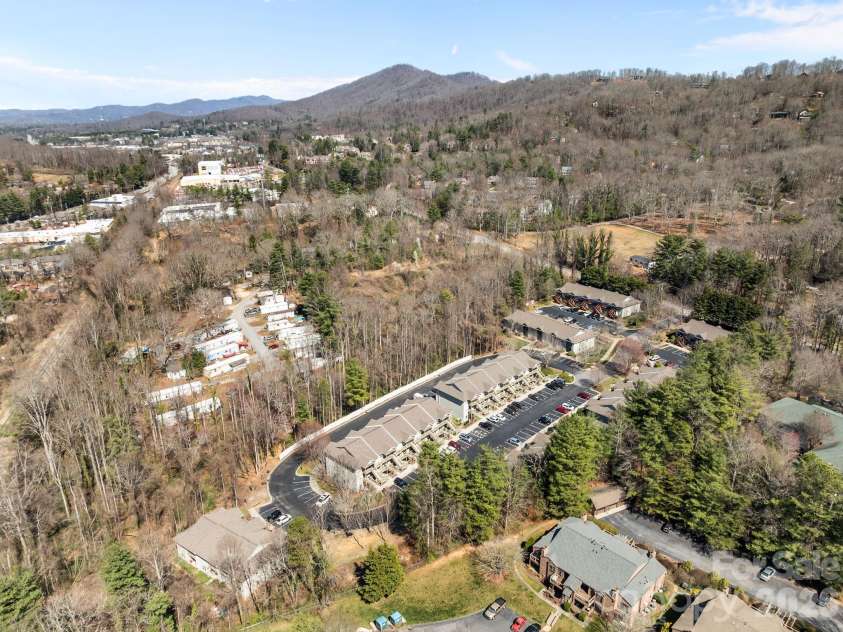 704 Carlyle Way, Asheville, NC 28803.  MLS# CAR4353241, YatesRealty ID 4077. 
