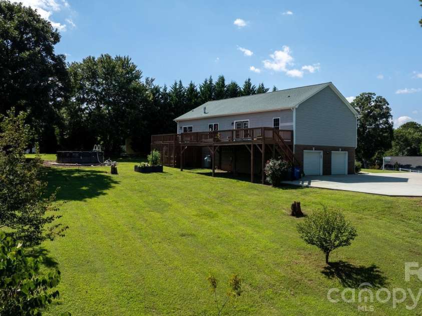 5395 Stonegate Farm Drive, Granite Falls, NC 28630.  MLS# CAR4409927, YatesRealty ID 40771. 