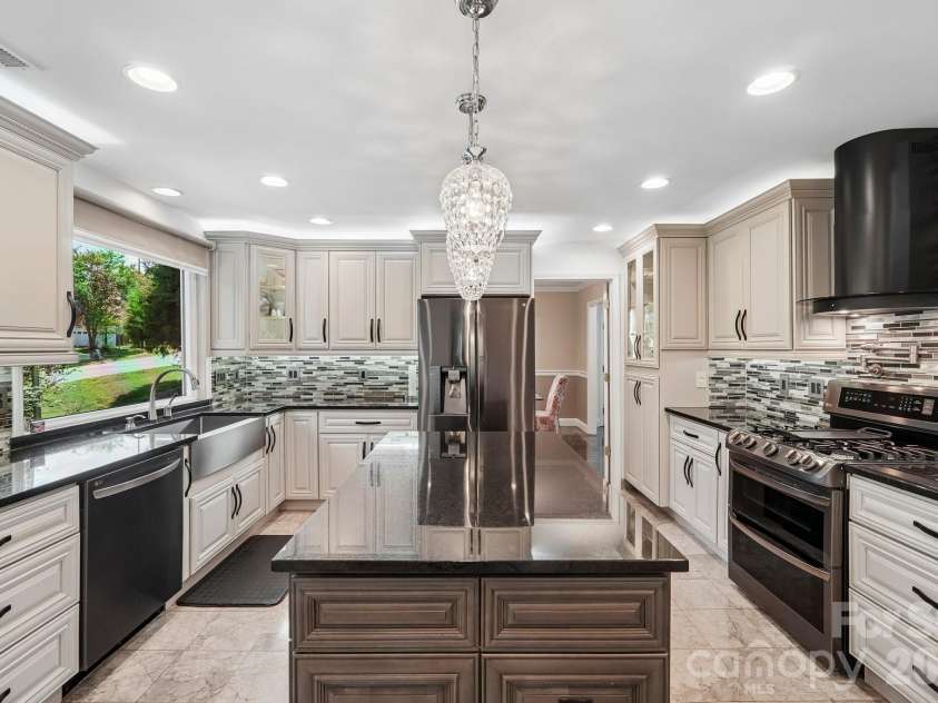 8463 Plantation Way, Harrisburg, NC 28075.  MLS# CAR4409773, YatesRealty ID 40777. Kitchen