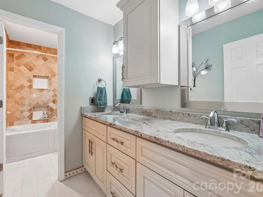 8463 Plantation Way, Harrisburg, NC 28075.  MLS# CAR4409773, YatesRealty ID 40777. Main Bathroom