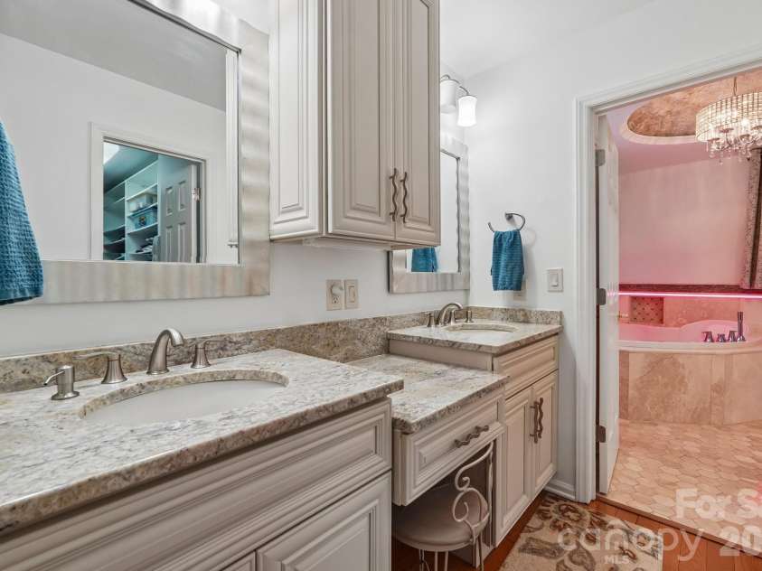 8463 Plantation Way, Harrisburg, NC 28075.  MLS# CAR4409773, YatesRealty ID 40777. Primary Bath