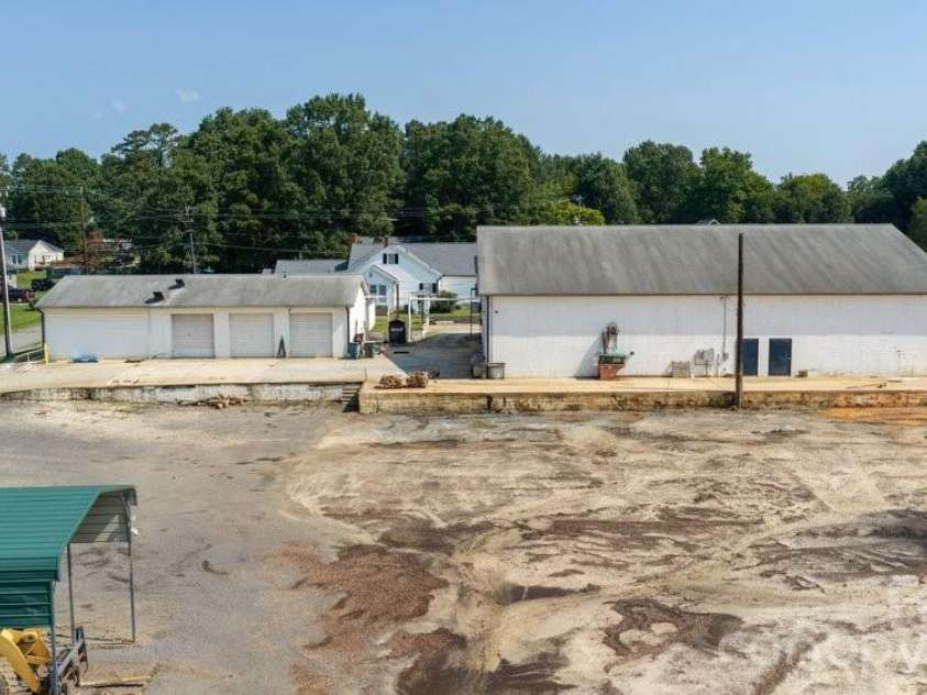 2609 Woodsdale Street, Kannapolis, NC 28081.  MLS# CAR4410282, YatesRealty ID 40784. 