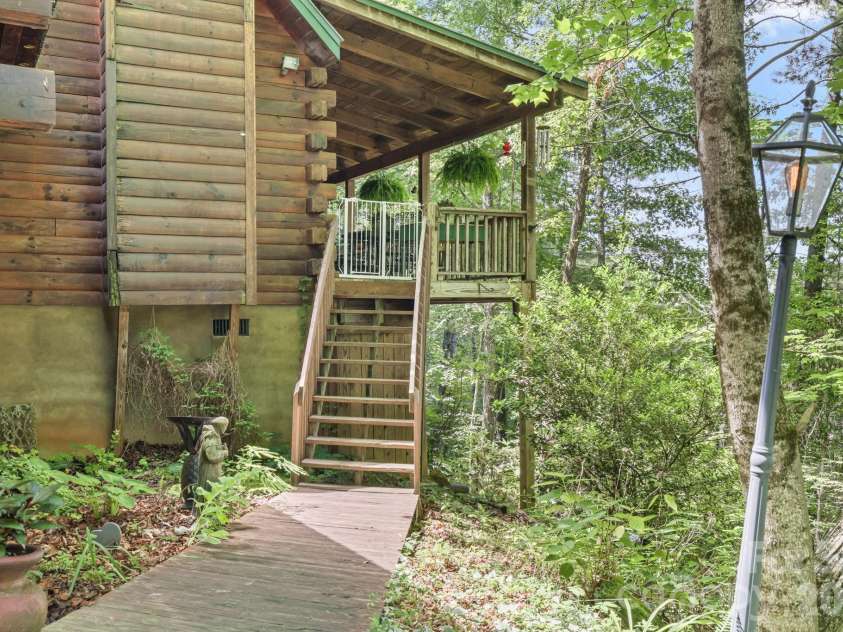 226 Signal Ridge, Sylva, NC 28779.  MLS# CAR4410234, YatesRealty ID 40786. Exit from Deck