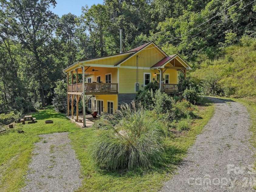 280 Kelses Valley Drive, Mars Hill, NC 28754.  MLS# CAR4382628, YatesRealty ID 40789. 