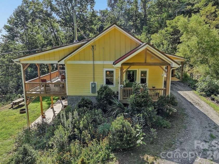 280 Kelses Valley Drive, Mars Hill, NC 28754.  MLS# CAR4382628, YatesRealty ID 40789. 