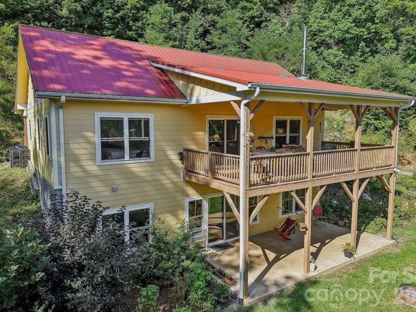 280 Kelses Valley Drive, Mars Hill, NC 28754.  MLS# CAR4382628, YatesRealty ID 40789. 