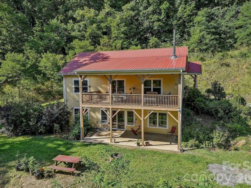 280 Kelses Valley Drive, Mars Hill, NC 28754.  MLS# CAR4382628, YatesRealty ID 40789. 