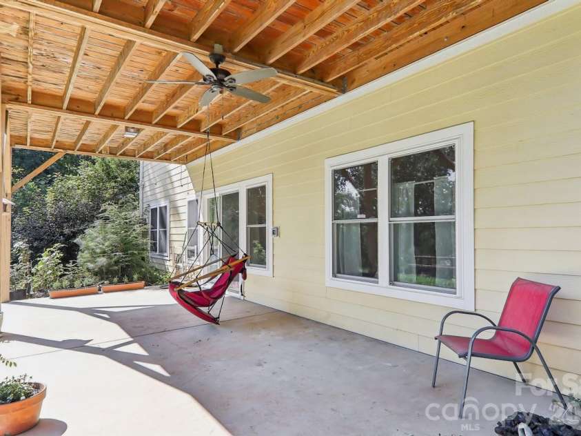 280 Kelses Valley Drive, Mars Hill, NC 28754.  MLS# CAR4382628, YatesRealty ID 40789. 