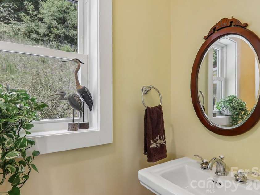 280 Kelses Valley Drive, Mars Hill, NC 28754.  MLS# CAR4382628, YatesRealty ID 40789. 
