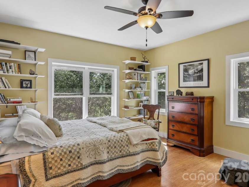 280 Kelses Valley Drive, Mars Hill, NC 28754.  MLS# CAR4382628, YatesRealty ID 40789. 