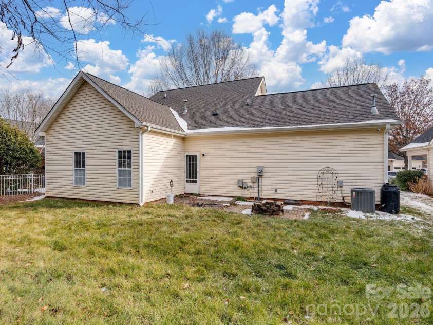 13515 Glenwyck Lane, Huntersville, NC 28078.  MLS# CAR4335124, YatesRealty ID 4079. 