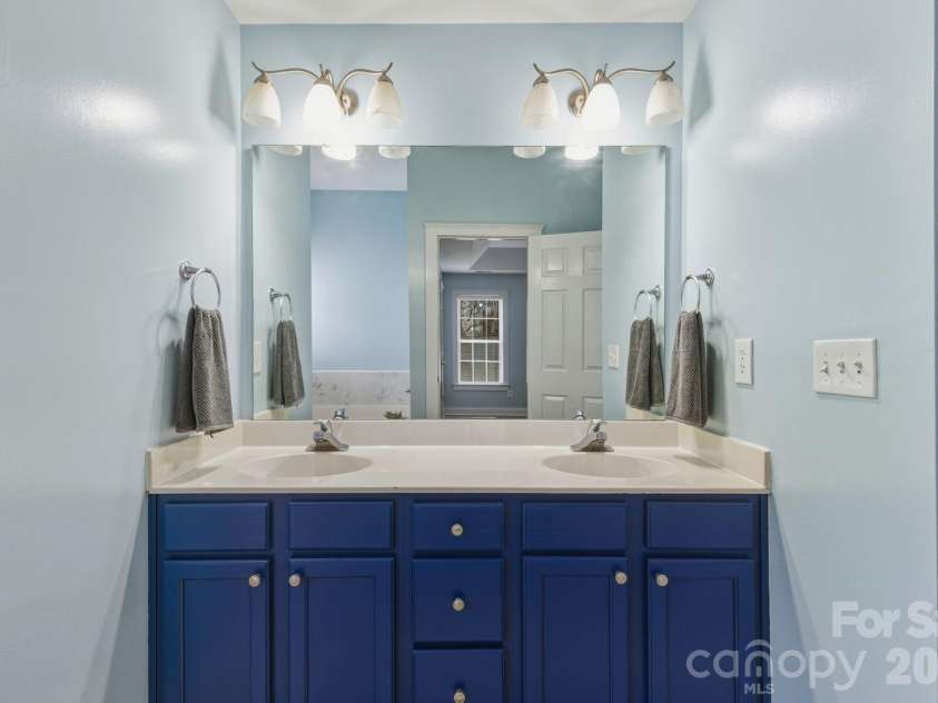 13515 Glenwyck Lane, Huntersville, NC 28078.  MLS# CAR4335124, YatesRealty ID 4079. 