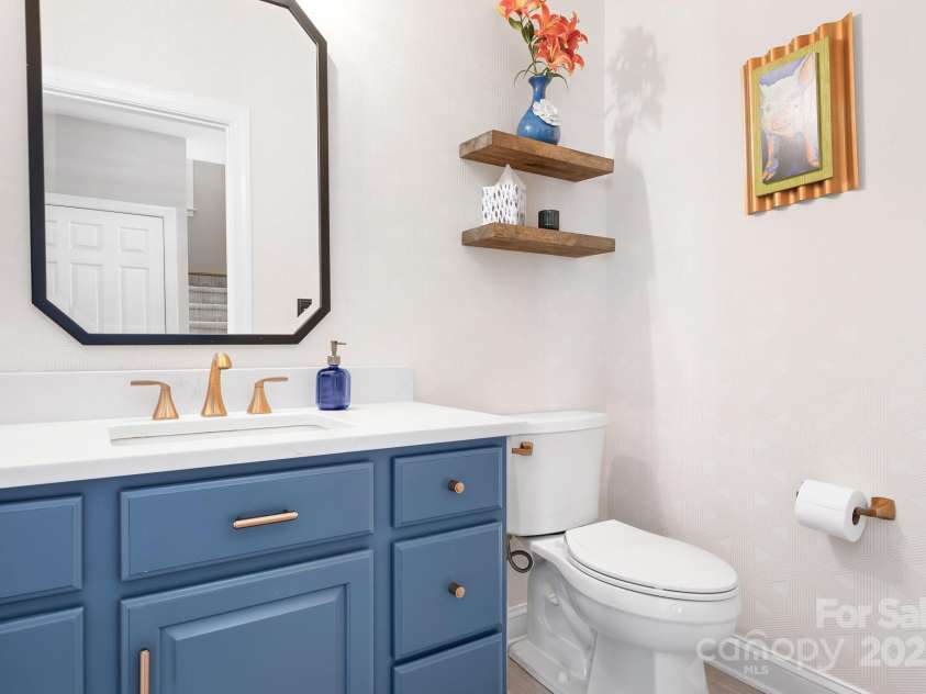 15124 Hugh Mcauley Road, Huntersville, NC 28078.  MLS# CAR4234988, YatesRealty ID 4079. Powder room - newly updated